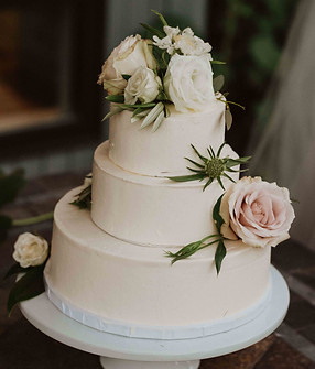 3-tiered-cheesecake-wedding-cake-kristilittman-yes.jpeg